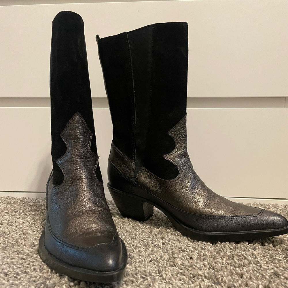 🖤🩶 Vaneli Suede & Leather Boot
